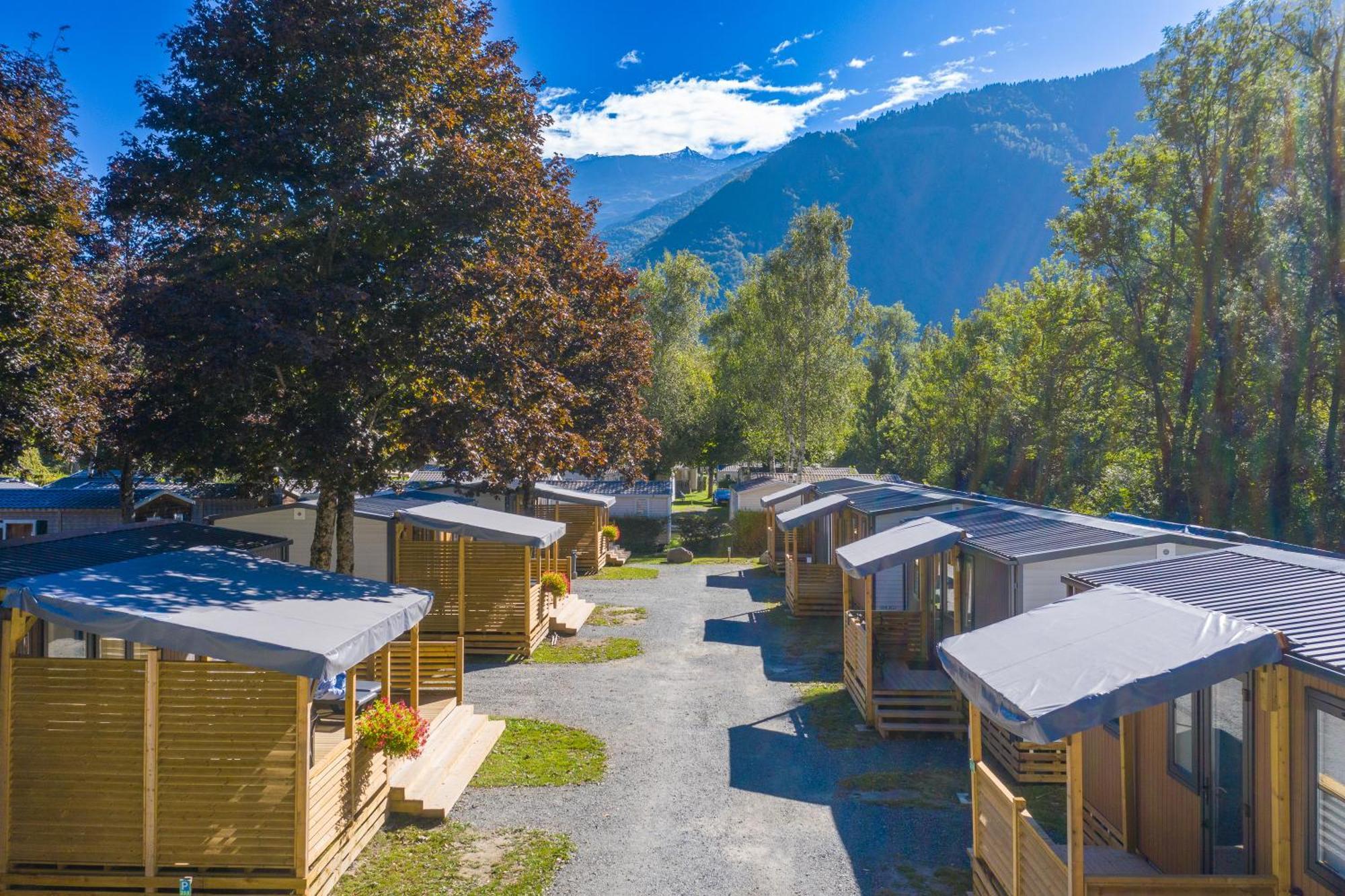 Camping RCN Belledonne Le Bourg-dʼOisans Eksteriør bilde