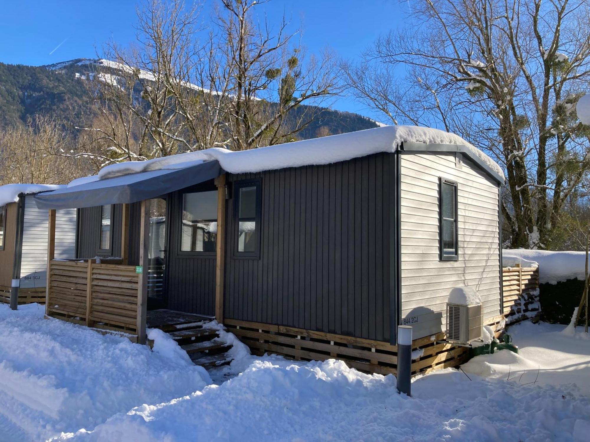 Camping RCN Belledonne Le Bourg-dʼOisans Eksteriør bilde