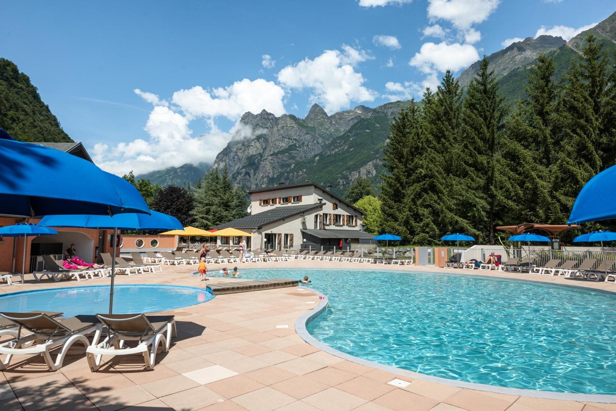 Camping RCN Belledonne Le Bourg-dʼOisans Eksteriør bilde